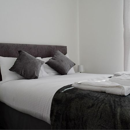 One Caprera Guest House Plymouth Esterno foto
