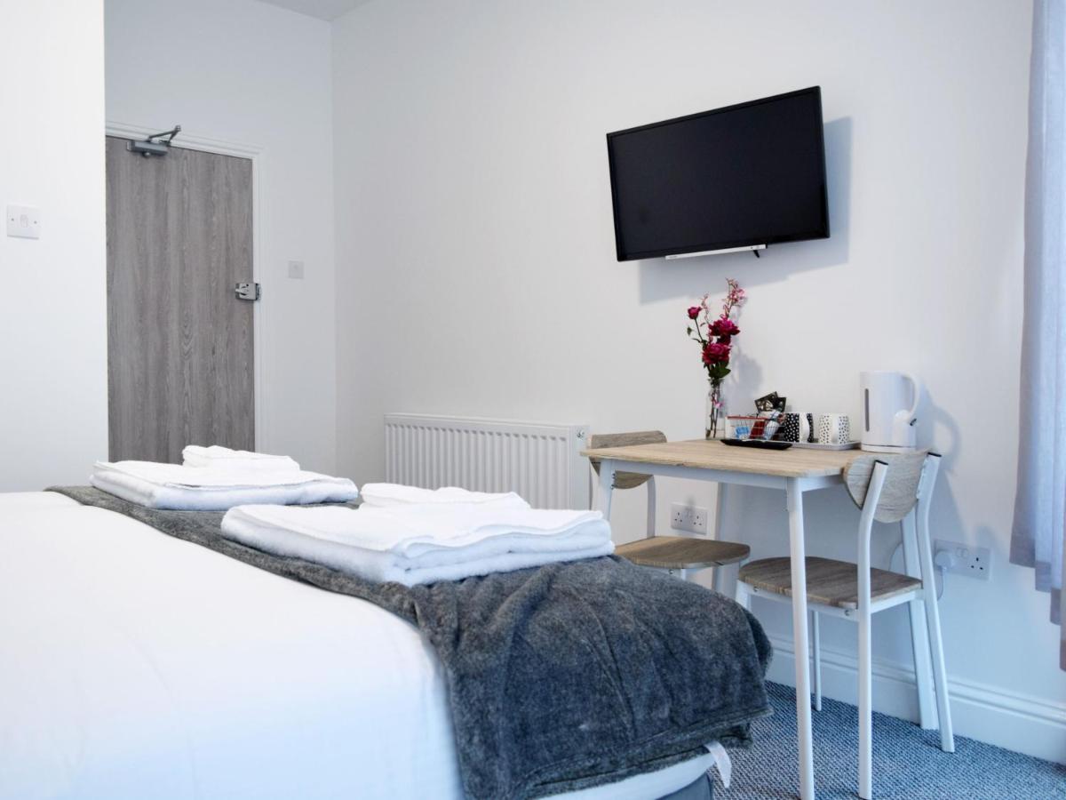 One Caprera Guest House Plymouth Esterno foto